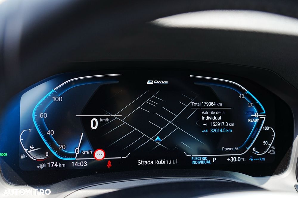 BMW Seria 3 330e Aut. M Sport - 25