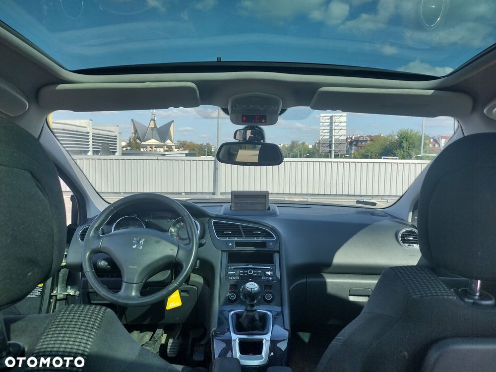 Peugeot 5008 2010 photo 4