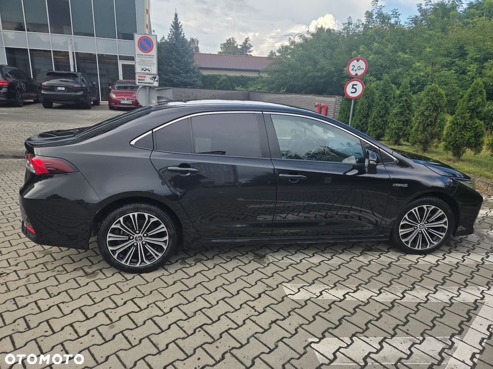 Toyota Corolla 2.0 Hybrid Executive - 8