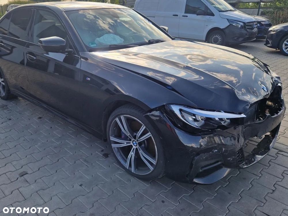 BMW Seria 3 330i M Sport - 37
