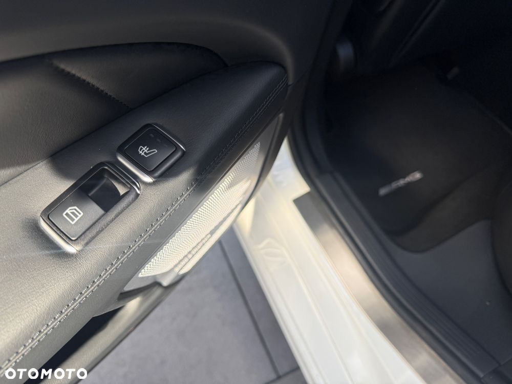 Mercedes-Benz CLS 63 AMG AMG SPEEDSHIFT MCT - 35