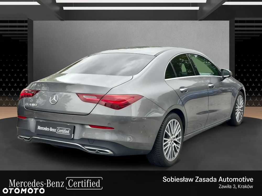Mercedes-Benz CLA 180 7G-DCT - 5