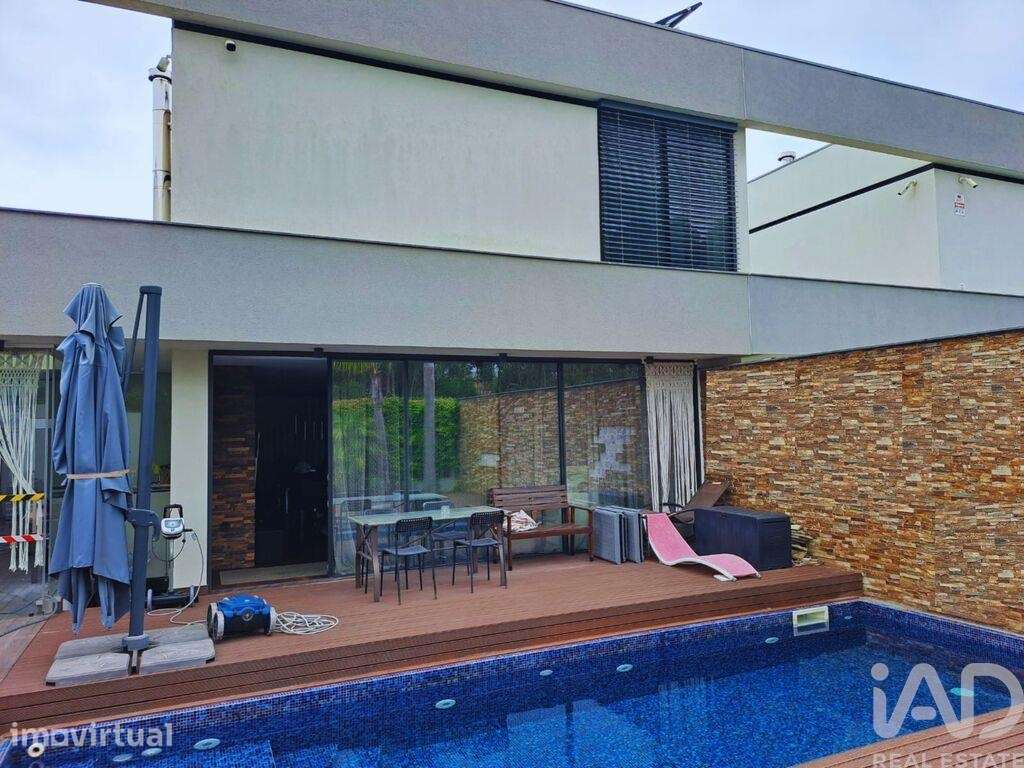 Moradia isolada T3 em Madalena de 242 m2 - Grande imagem: 2/32