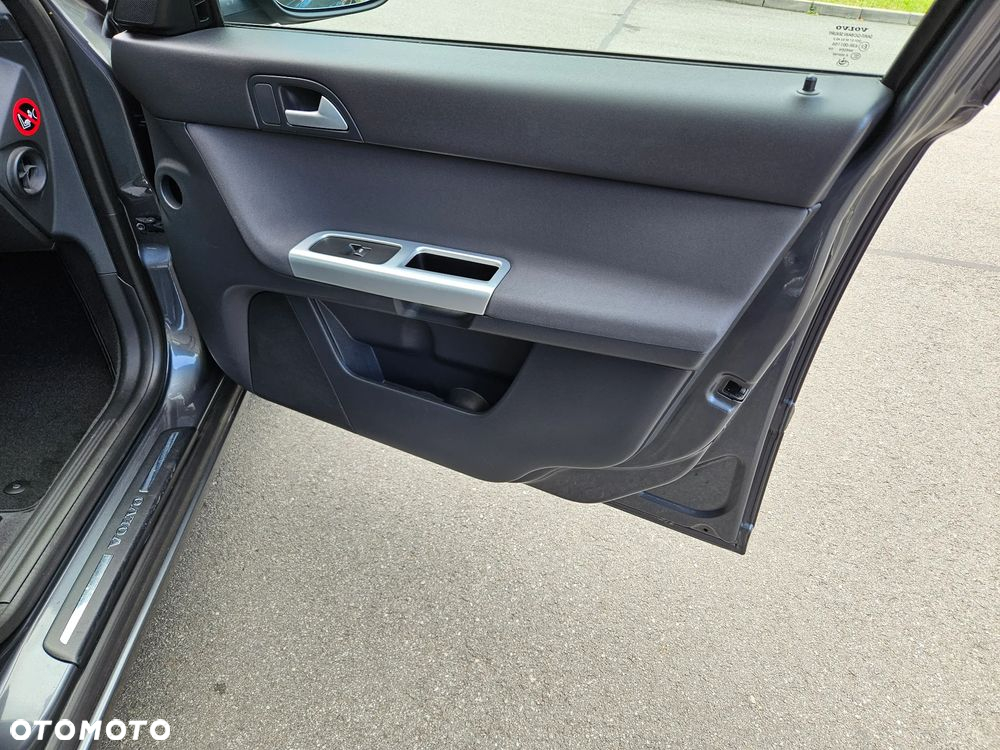 Volvo V50 - 30