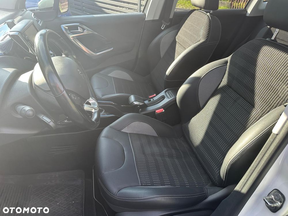 Peugeot 2008 - 9