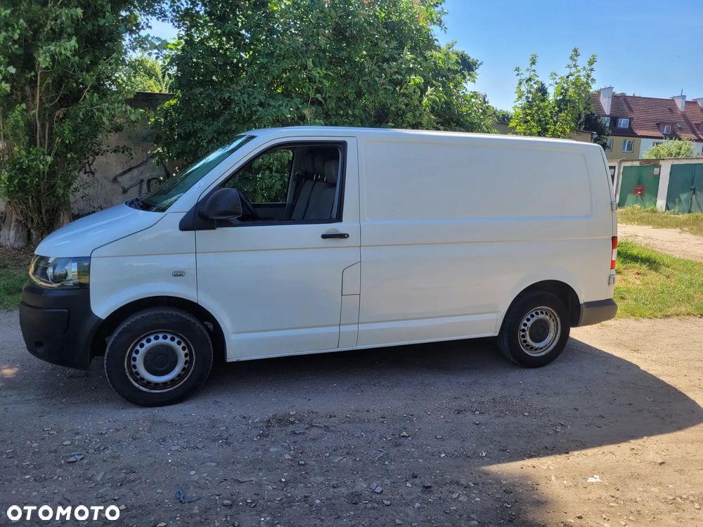 Volkswagen T5 - 20