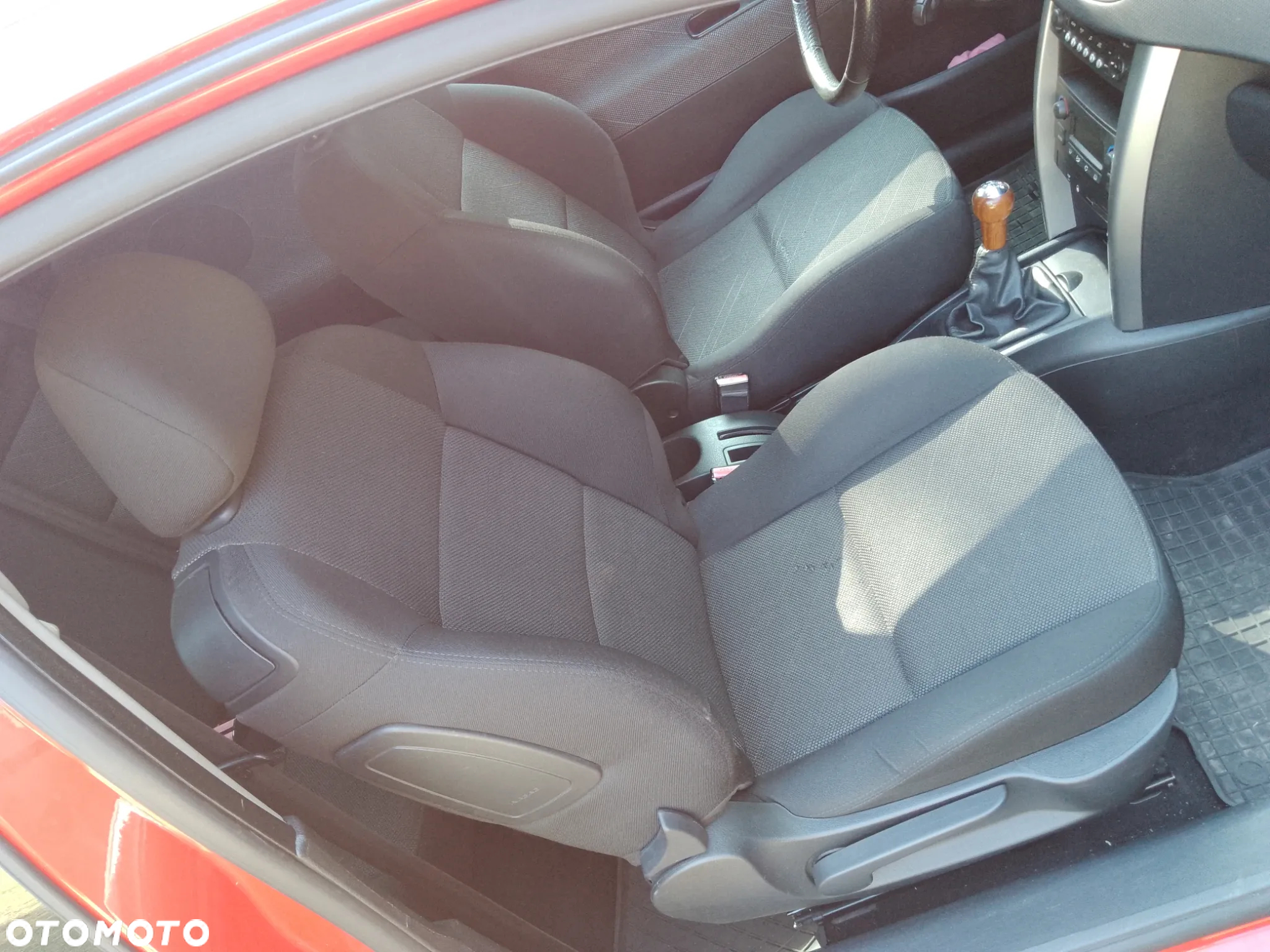 Peugeot 207 - 19