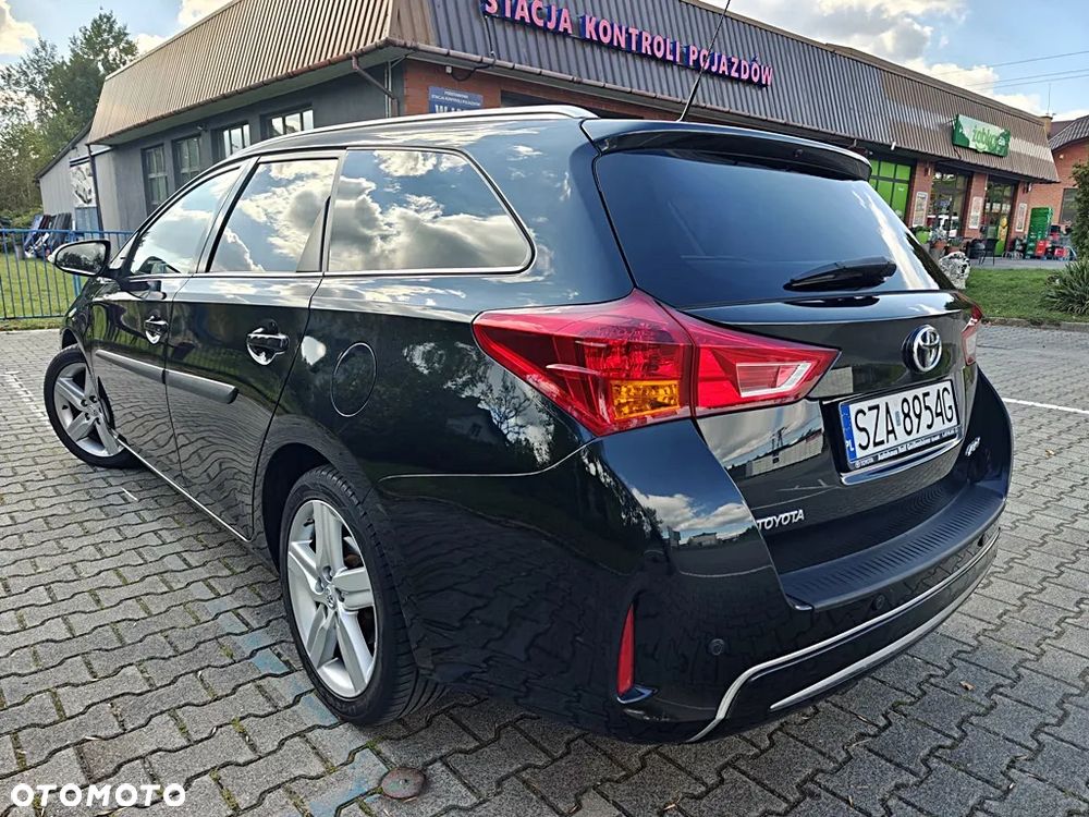 Toyota Auris 1.6 Premium Comfort MS - 4