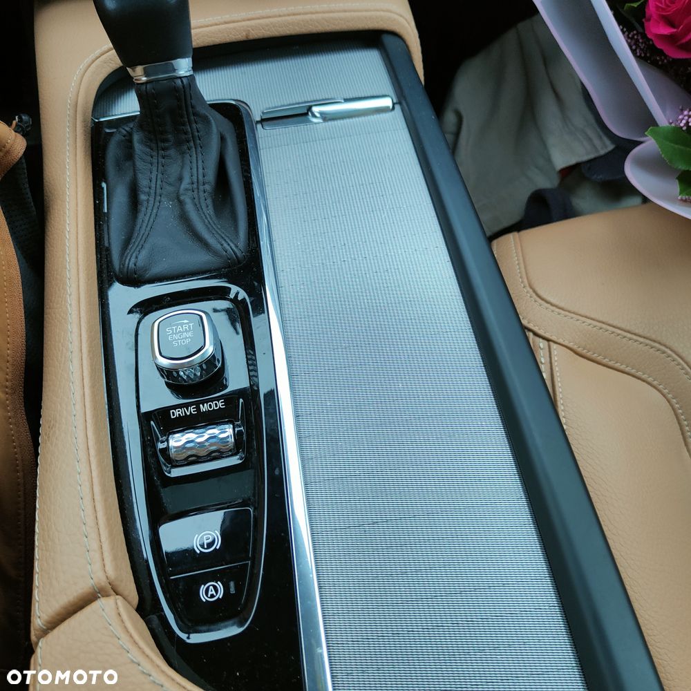 Volvo V90 Cross Country T6 AWD - 31