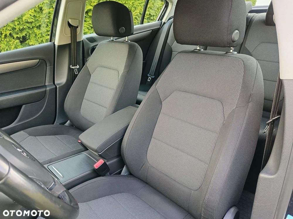 Volkswagen Passat 2.0 TDI DSG BlueMotion Technology Comfortline - 13