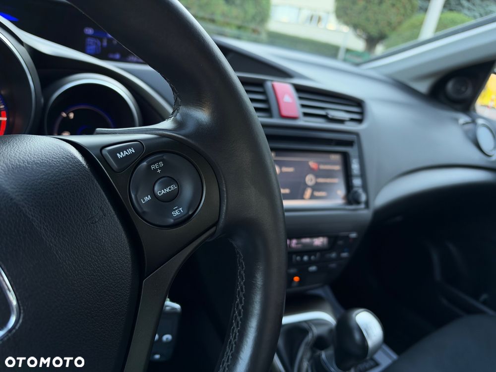 Honda Civic 1.8 Executive - 35