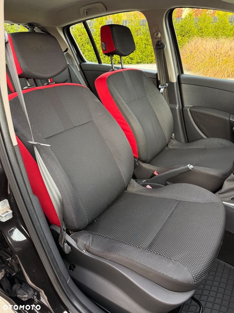 Renault Clio 1.2 16V Emotion - 19