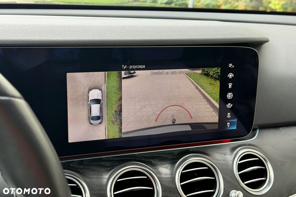 Mercedes-Benz Klasa E 220 d 4-Matic AMG - 22