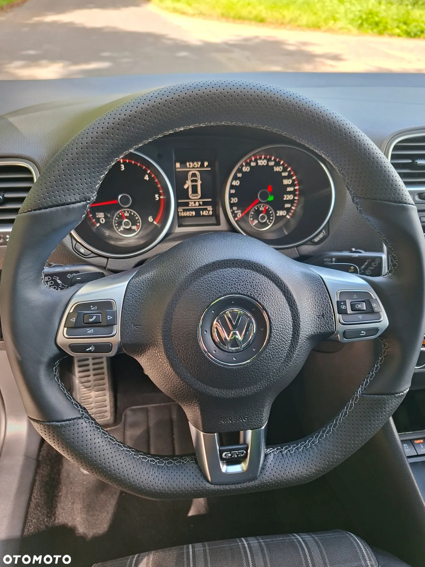 Volkswagen Golf 2.0 TDI DPF DSG GTD - 10