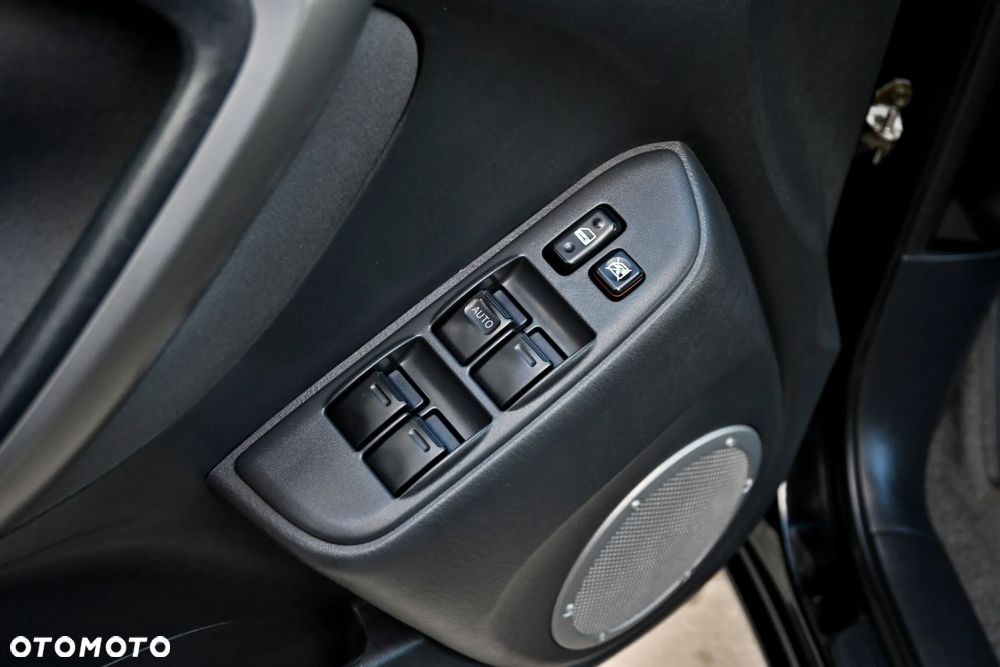 Toyota RAV4 2.0 VVT-i Sol - 33