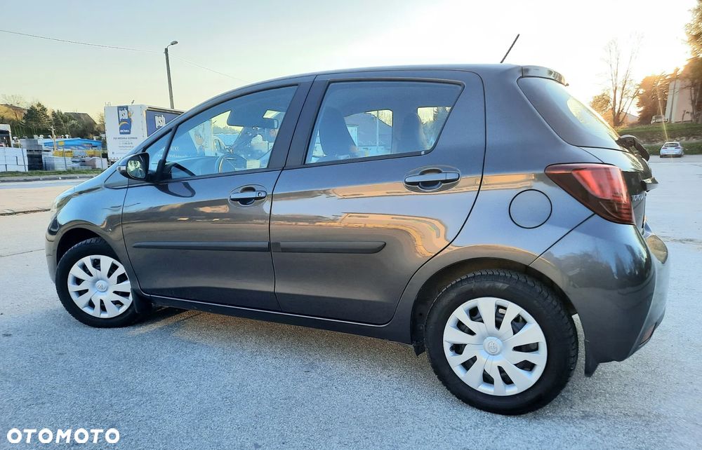 Toyota Yaris 1.33 Premium EU6 - 32