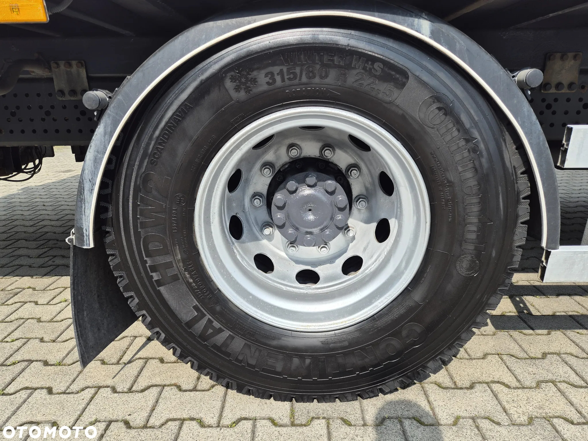Mercedes-Benz Antos 1830 L / KONTENER / BEZWYPADKOWY / 1WŁ. / SERWISOWANY / WINDA 2000KG / EURO 6 / 18 EP - 22