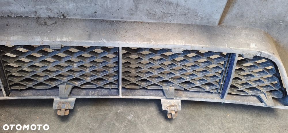 Ford Focus mk1 ST zderzak przedni Q2 - 24