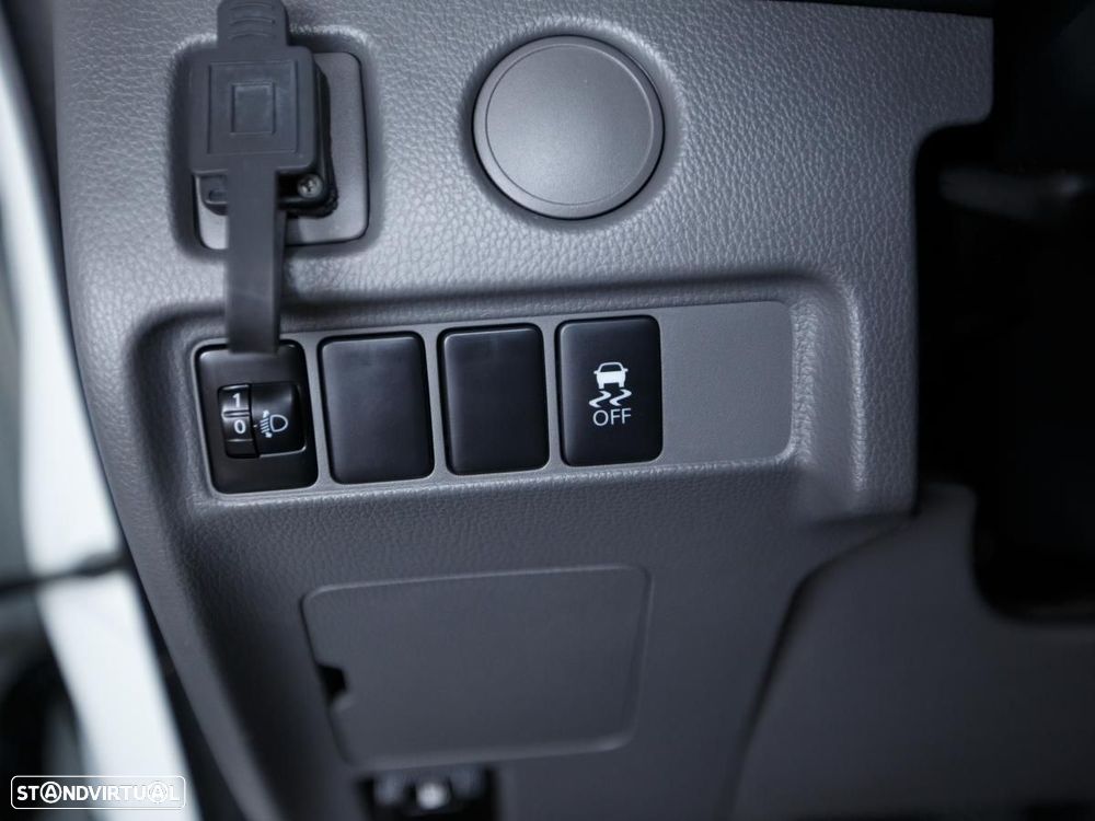 Mitsubishi L200 - 14