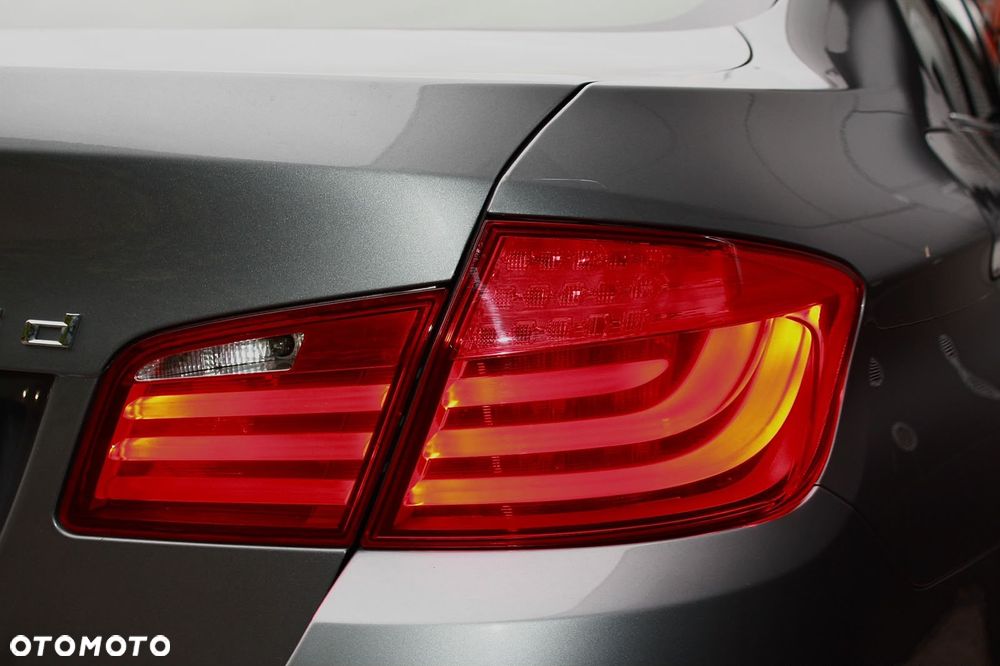 BMW Seria 5 525d - 16