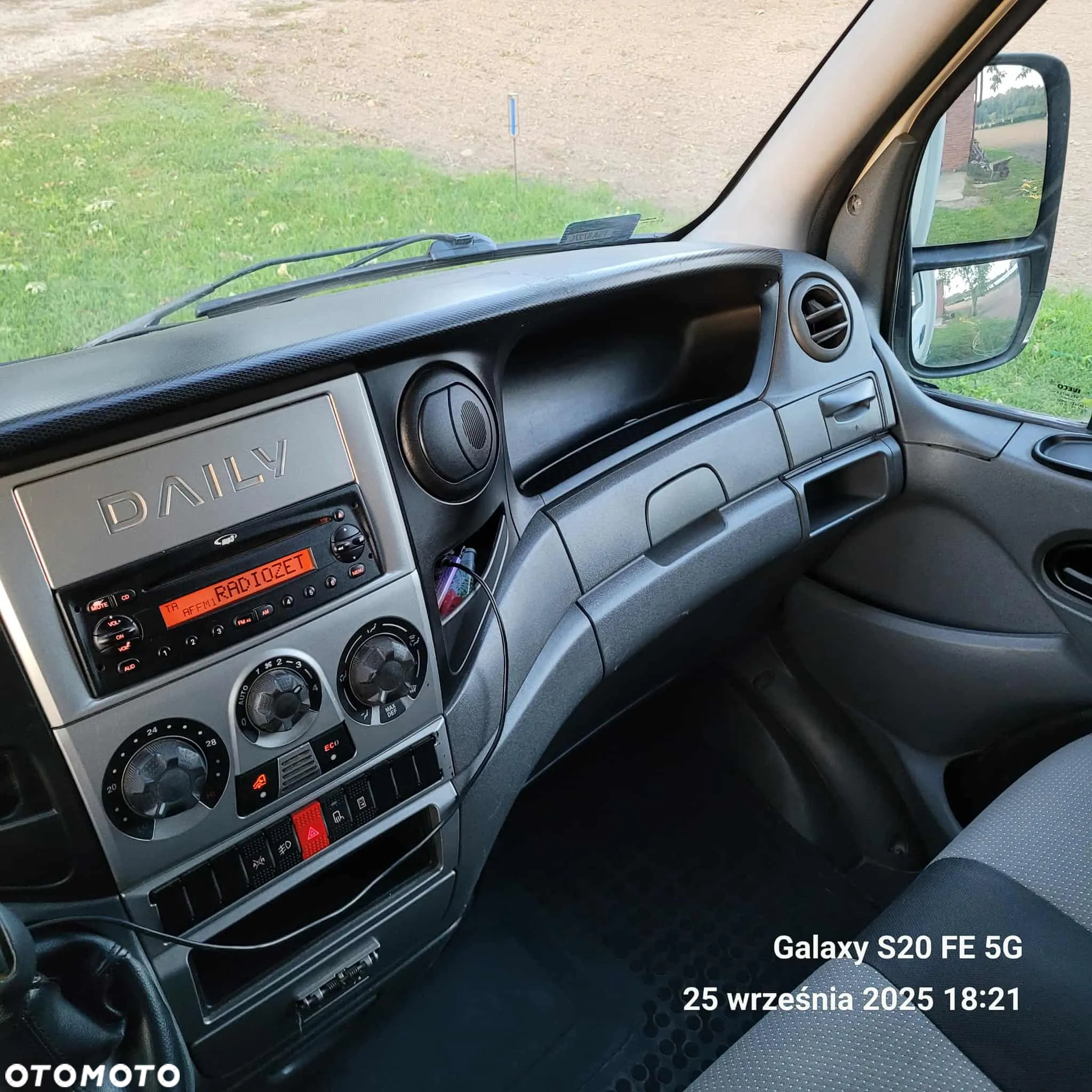 Iveco DAILY 3.0 150KM 35C15 Chłodnia IZOTERMA IGLOOKAR/THERMO KING+230V VAT 23% od 7 lat w moich rękach/SALON POLSKA - 2