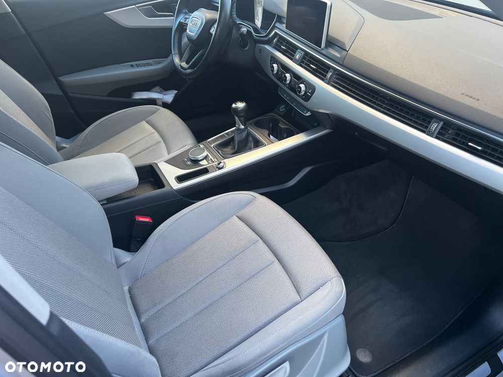 Audi A4 Avant 2.0 TDI - 11