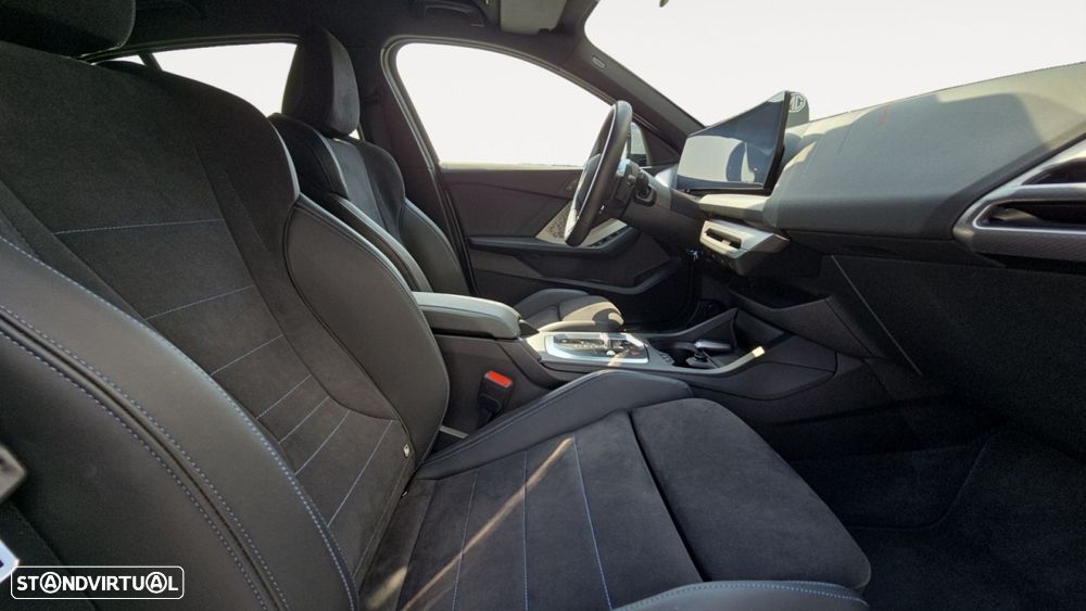 BMW 118 d Pack Desportivo M - 3