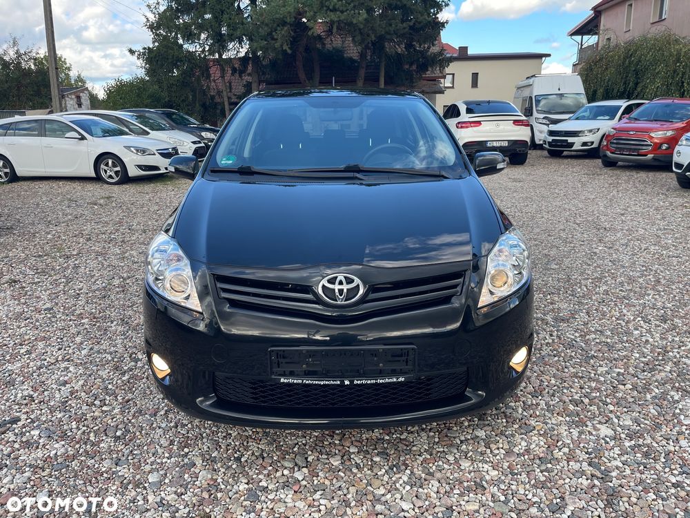 Toyota Auris - 2