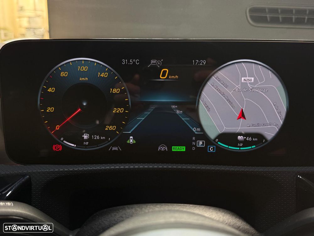 Mercedes-Benz A 250 e 8G-DCT AMG Line - 28