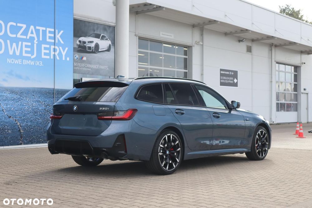 BMW Seria 3 330i M Sport - 3