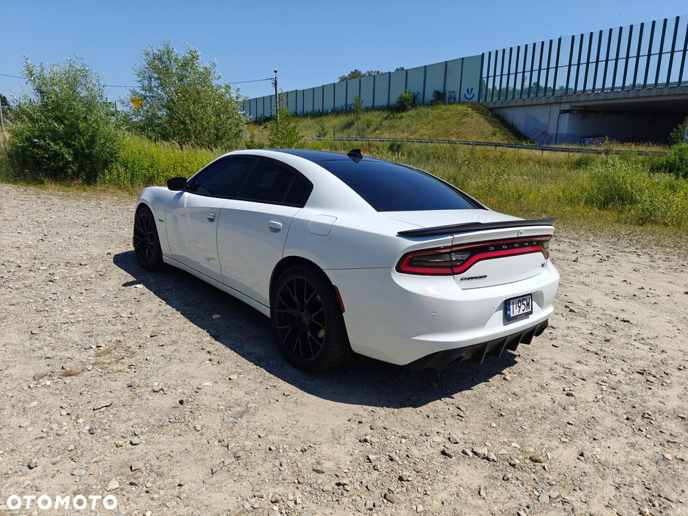 Dodge Charger - 11
