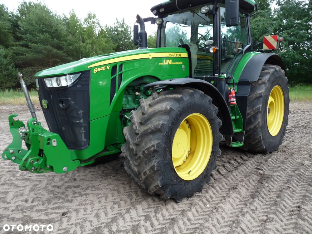 John Deere 8345R - 1