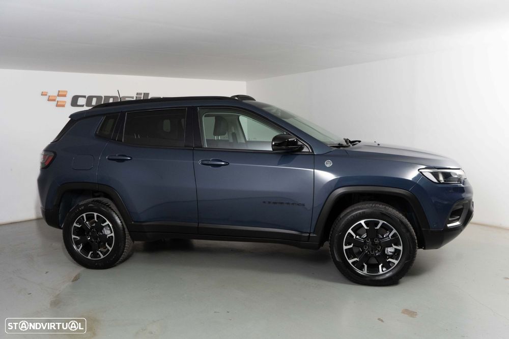 Jeep Compass 1.3 TG Trailhawk - 6
