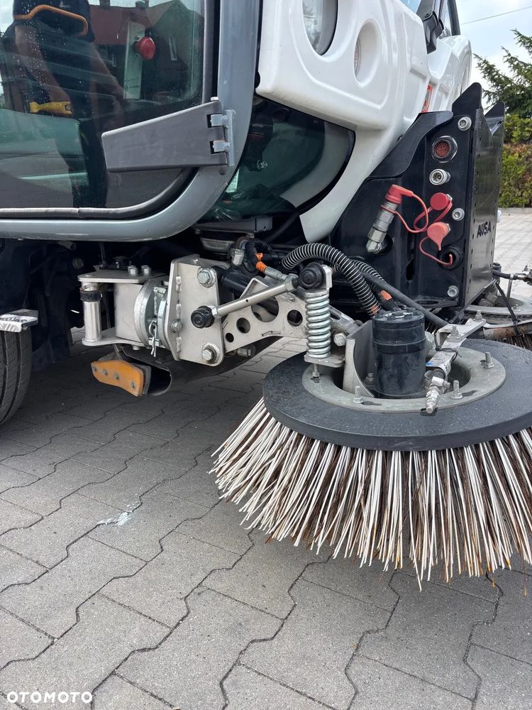 Schmidt AUSA B200H - 17