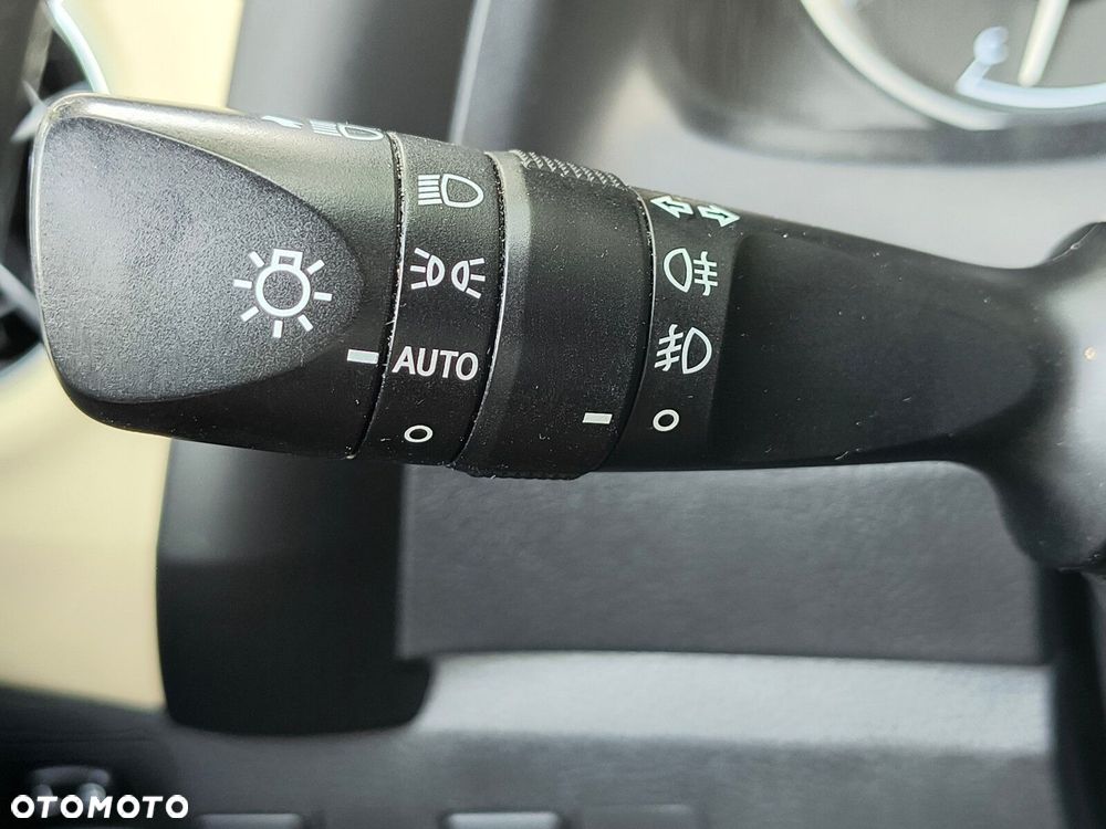 Toyota Corolla - 22