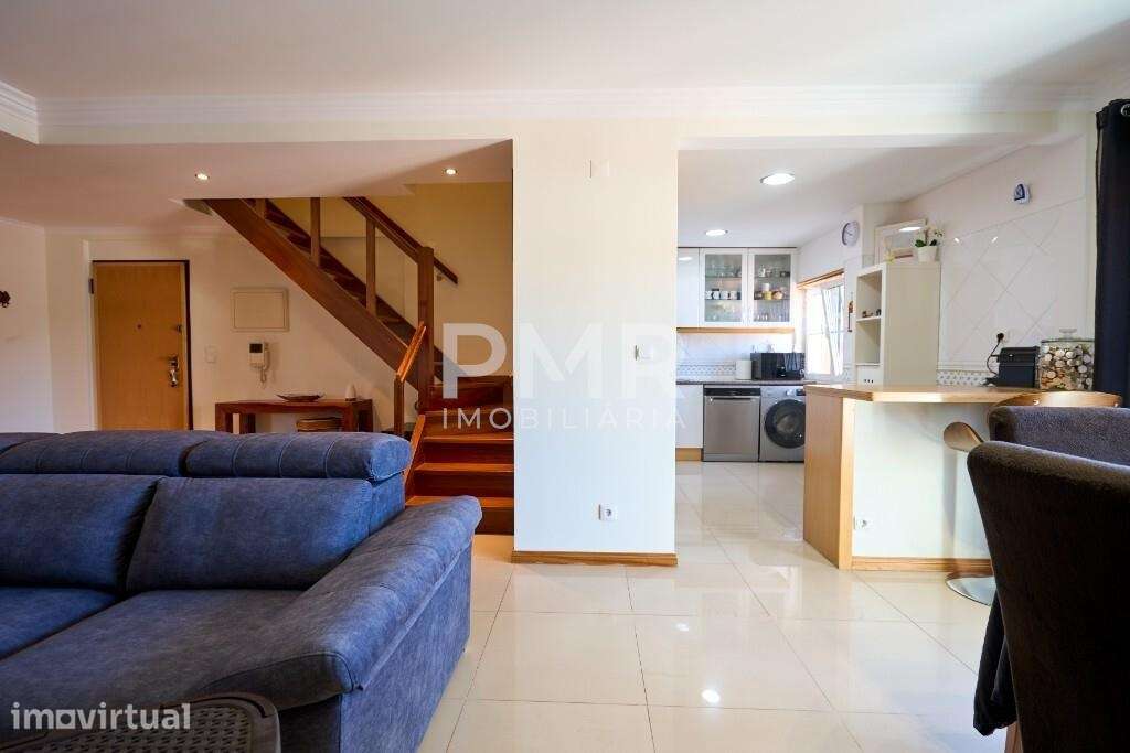 T2+2 em Queluz de Baixo, com lugar de garagem e arrecadação. - Grande imagem: 5/29