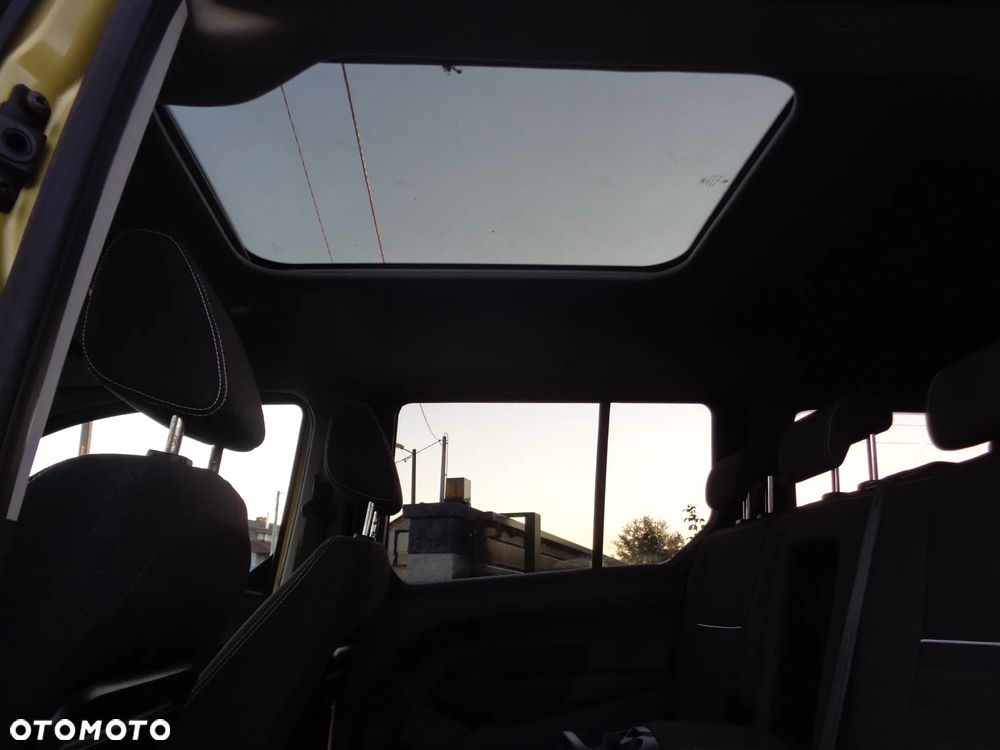 Ford Tourneo Connect Grand - 10