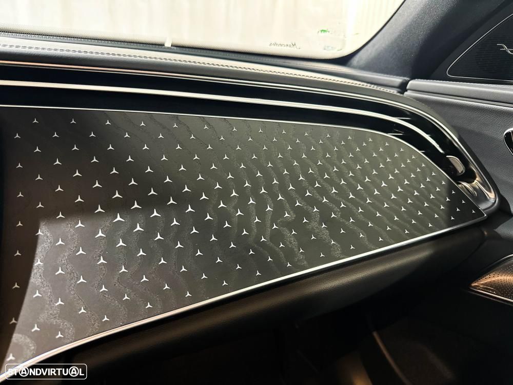 Mercedes-Benz E 300 de 4Matic 9G-TRONIC AMG Line - 33