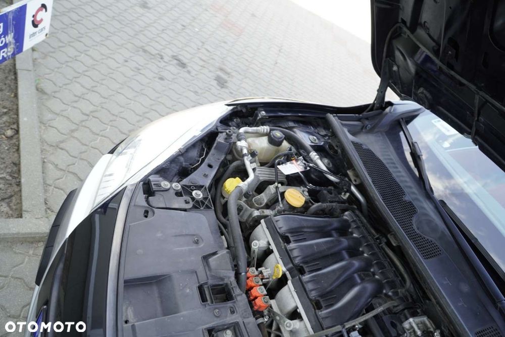 Renault Megane 2.0 16V Dynamique CVT - 26