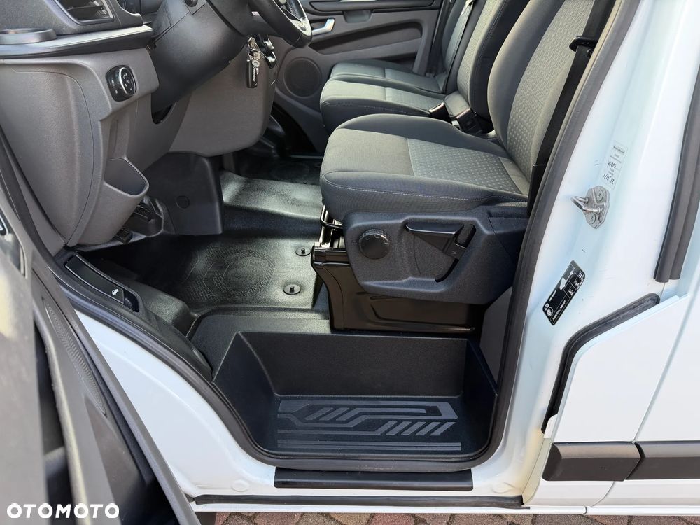 Ford Custom L1H1 - 16