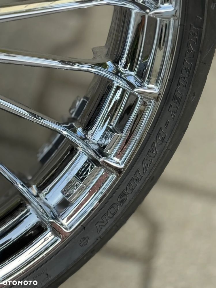 Harley-Davidson FXSB Breakout - 15