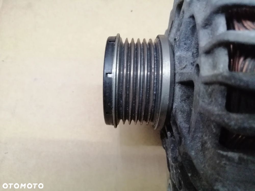 Ford Fiesta MK VII 1.6 TDCi alternator Valeo 120A 8V21-10300-AB - 3