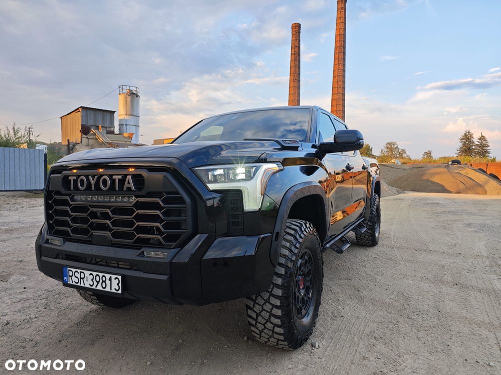 Toyota Tundra - 1
