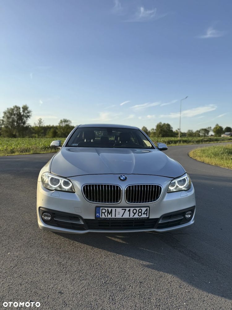 BMW Seria 5 528i xDrive Luxury Line - 8