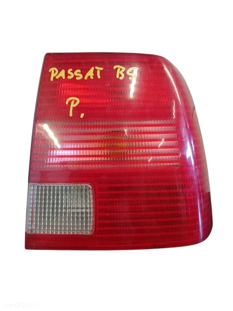 LAMPA PRAWA TYLNA TYŁ VW PASSAT B5 LAMPA PRAWA TYLNA TYŁ PASSAT B5 - 1
