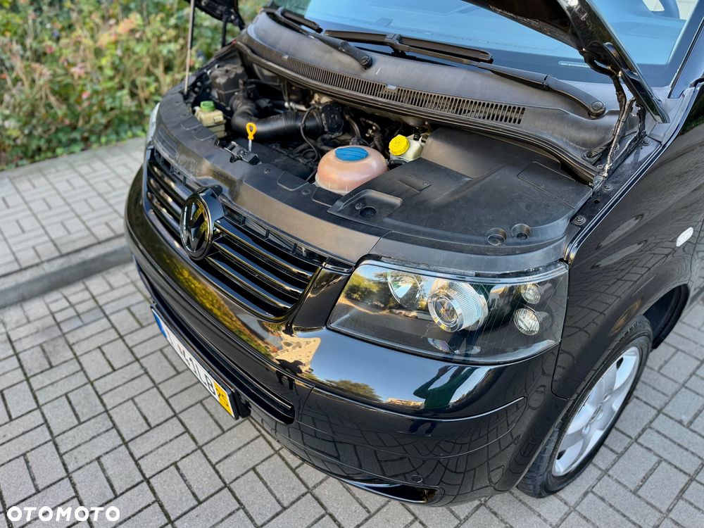 Volkswagen Multivan - 16
