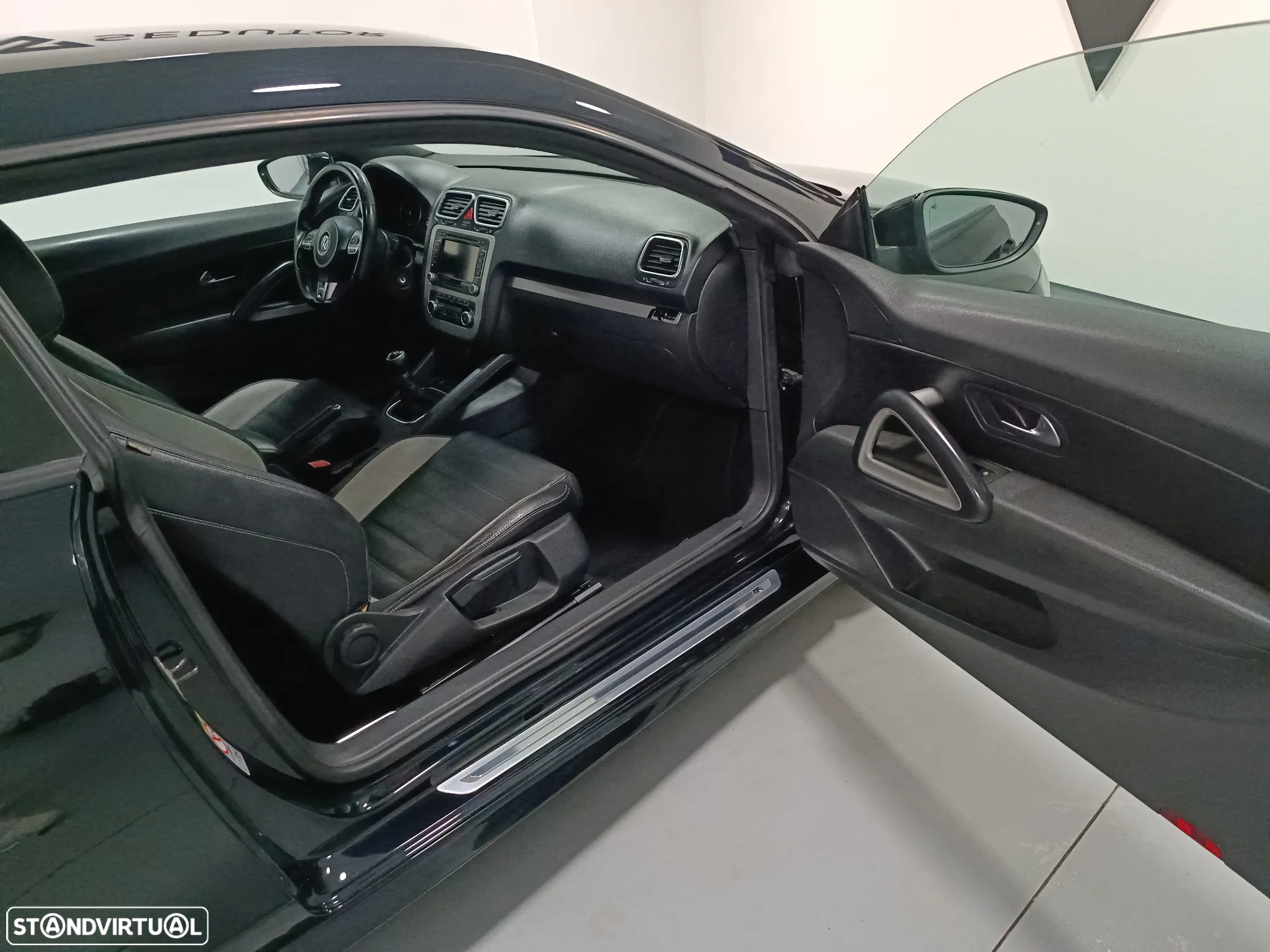 VW Scirocco 2.0 TDI R-Line - 16