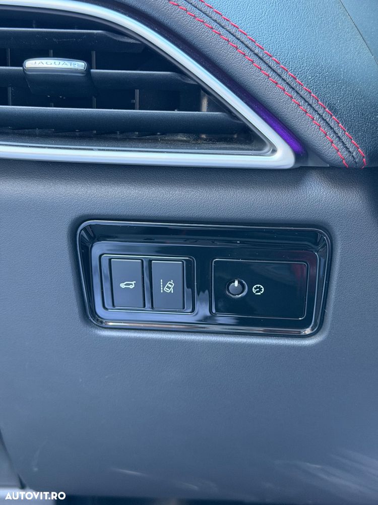 Jaguar F-Pace 30d AWD R-Sport - 26