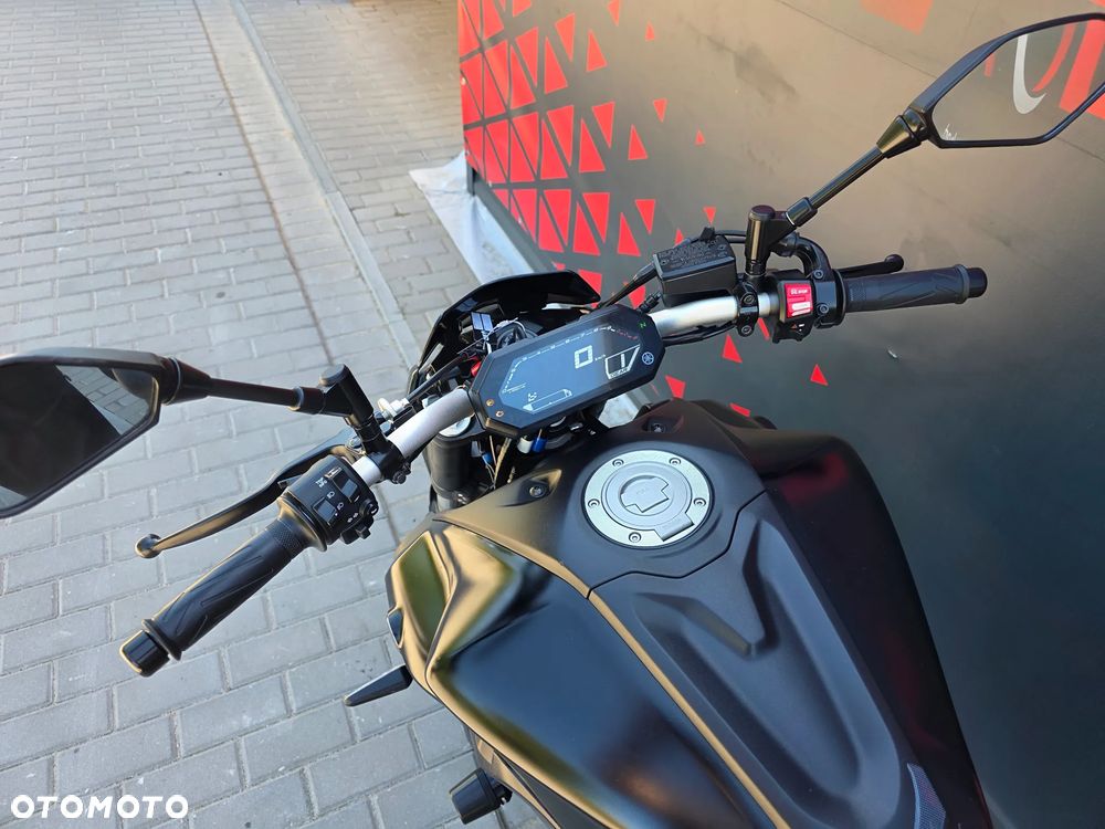 Yamaha MT - 17