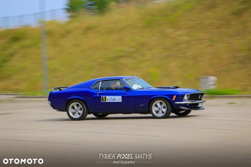 Ford Mustang - 1